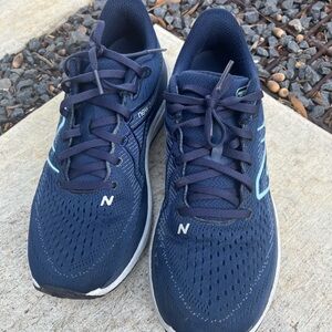 New Balance Men's Dark Blue Athletic Shoes